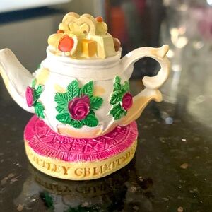 3for $15 bundle. Tetley s Tina’s limited edition mini teapot 1996 pastry floral